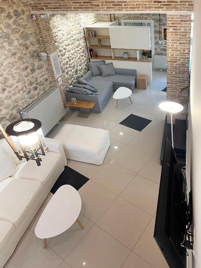 Blue Domino Luxury City Villa 파트라 외부 사진
